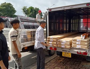 An Lộc Phát vận chuyển lam nhôm chắn nắng cho công trình