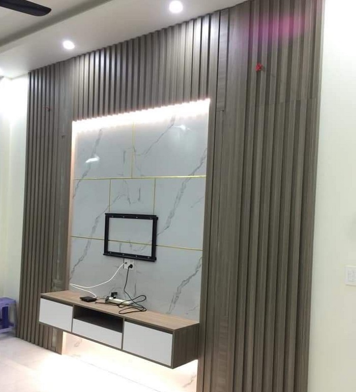 Lắp đặt vách trang trí tivi phòng khách đẹp 